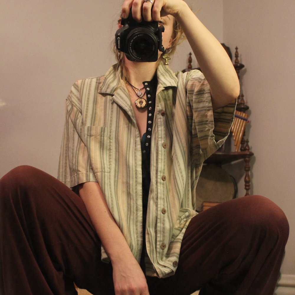 Tommy Bahama green and peach striped button up silk t-shirt size large